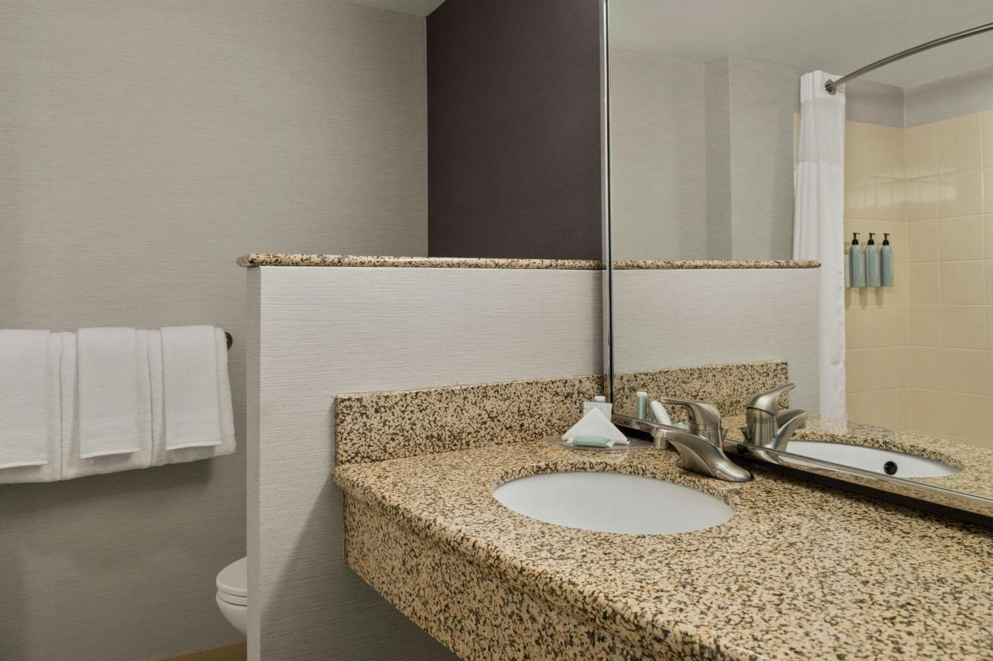 Hotel Courtyard By Marriott Halifax Downtown Esterno foto